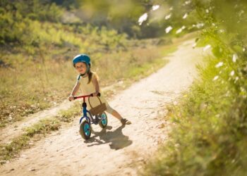 Reinforcement Learning: Learning by Trial and Reward