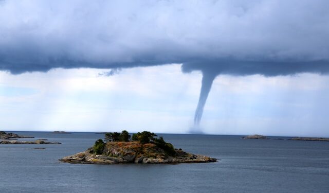 Why Predictive AI Cannot Plan and Why Stability AI Can