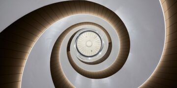Structured Reasoning as Equilibrium