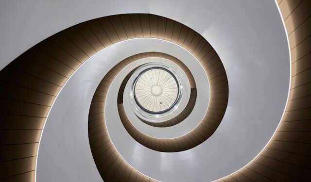 Structured Reasoning as Equilibrium