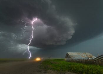 Why Predictive AI Cannot Plan and Why Stability AI Can