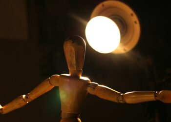 The Machinery of Thought: How Centuries of Invention Led to Artificial Intelligence